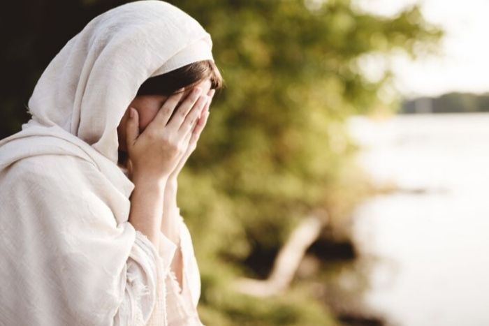 Kisah Wanita Pemabuk Memilih Mualaf karena Suasana Bulan Ramadan