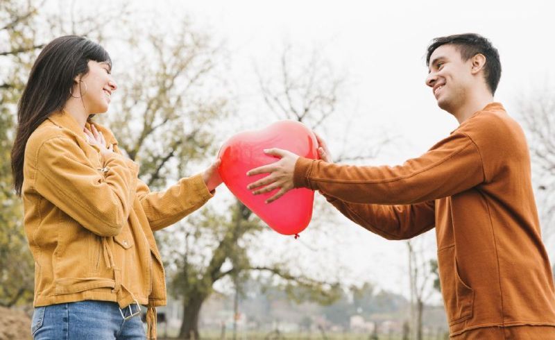 20 Kata-Kata Cinta Sederhana yang Bermakna dan Menyentuh Hati