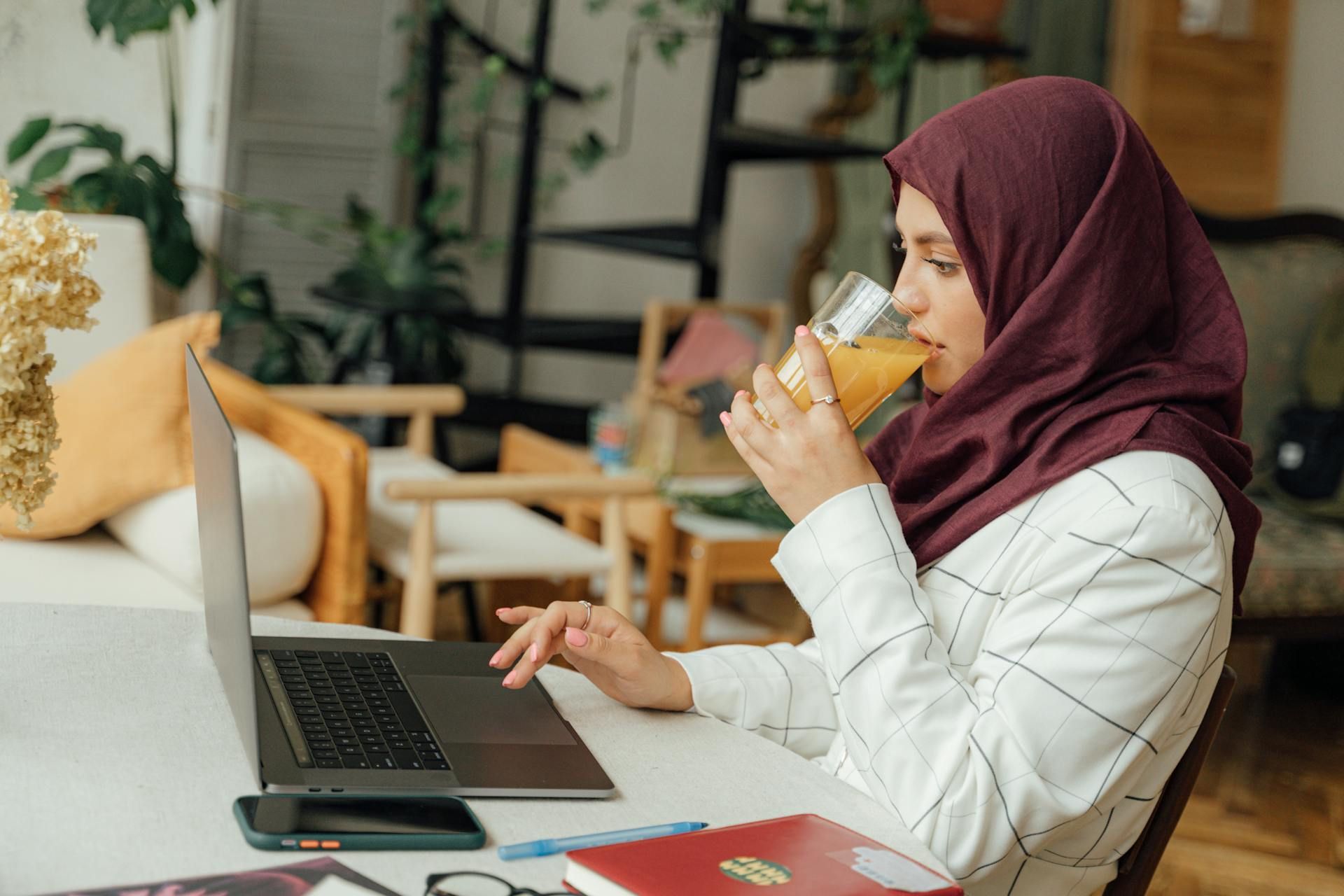 Telat Berbuka Puasa, Apakah Itu Membatalkan Puasa?