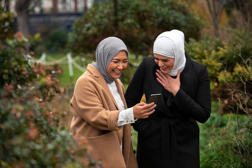26 Pantun Minta THR yang Lucu, Bikin Lebaran Makin Seru!