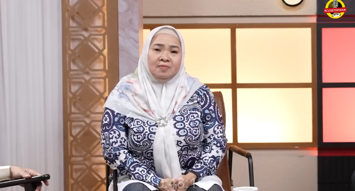 Kisah Inspiratif Mama Elly yang Mualaf di antara Anak-anaknya dan segera Berangkat Umrah