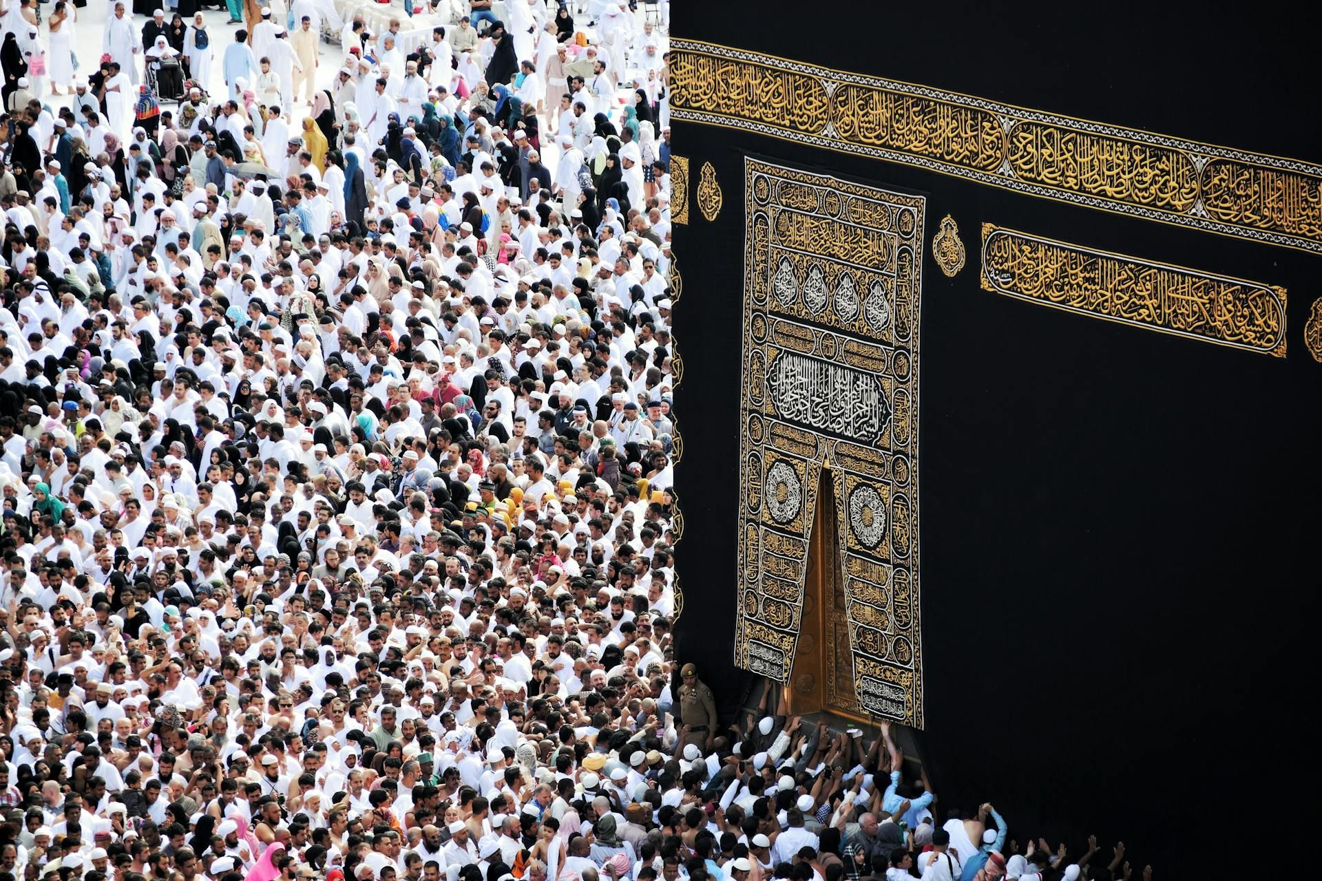 13 Rekomendasi Oleh-Oleh Haji dan Umroh dari Mekkah, Unik!