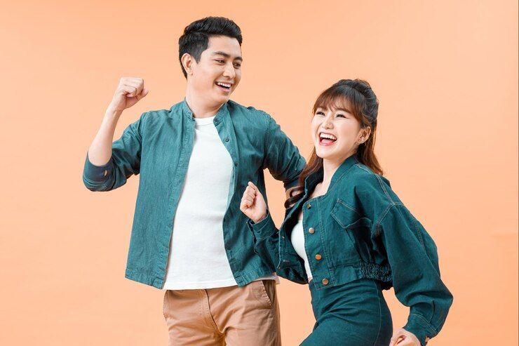 Kecocokan Pasangan Zodiak Leo dan Aquarius, Jodoh atau Cuma Teman?