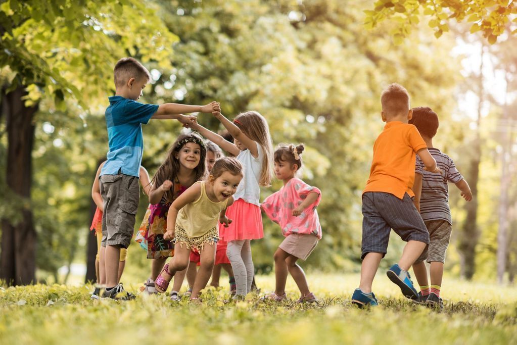 7 Puisi Singkat Tentang Masa Kecil yang Bikin Nostalgia