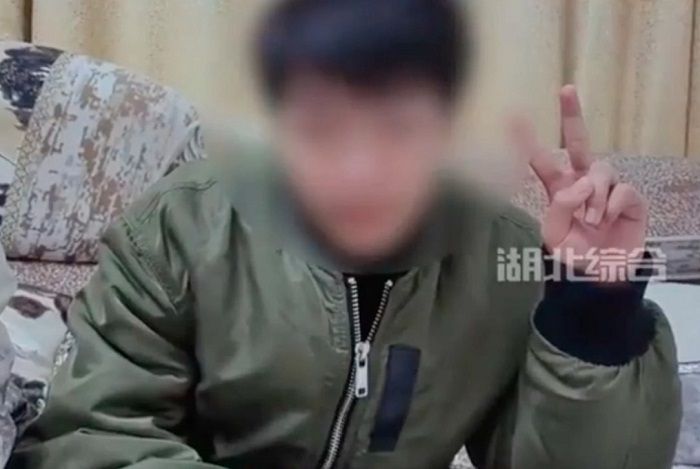 Pria 19 Tahun Asal China Ditipu Klinik Kecantikan untuk Operasi Pembesaran Payudara