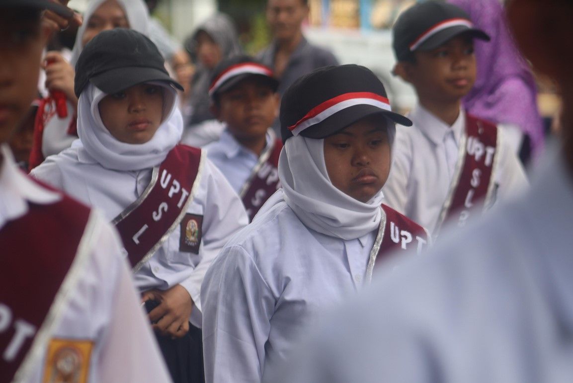 Haru, Momen Anak SLBN 1 Parepare Ikut Lomba Gerak Jalan dengan Semangat Membara