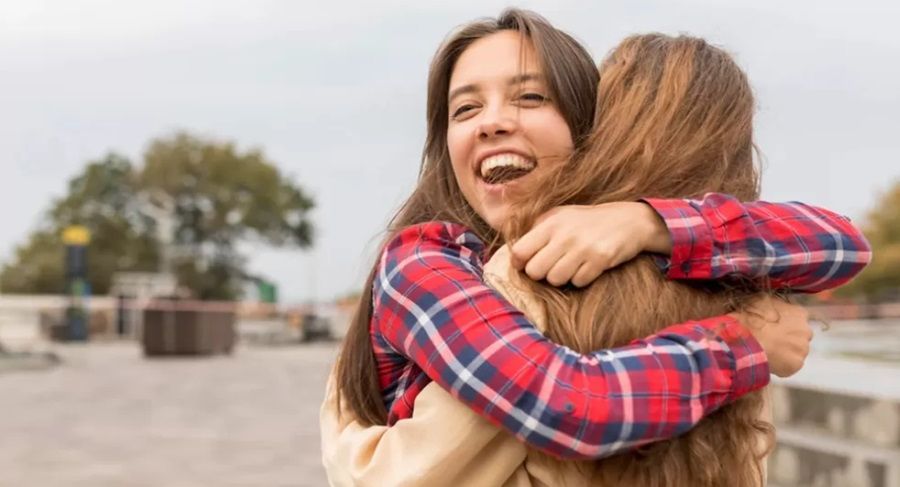 5 Zodiak yang Memiliki Sifat Keibuan Paling Kuat, Salah Satunya Cancer