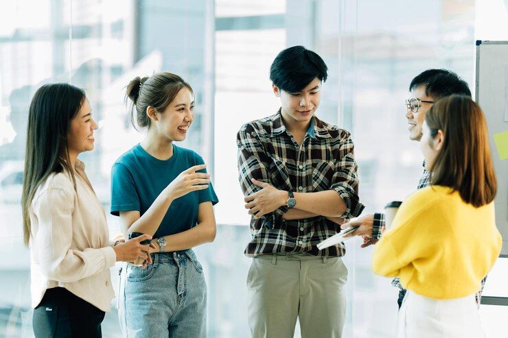 4 Zodiak yang Cepat Akrab dengan Orang Baru, Apa Saja?