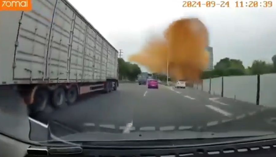 Pipa Septic Tank Meledak di China: Bak Air Mancur, Hujan Kotoran Manusia Tumpah Ruah ke Jalan!