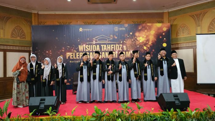 Cinta Quran Foundation dan Pesantren Sam’an Wisuda 10 Santri Disabilitas Netra Hafal 30 Juz