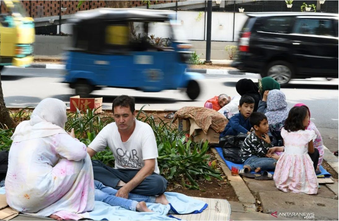 Viral Pencari Suaka Mendirikan Tenda di Sepanjang Jalan Setiabudi, Jakarta Selatan, Siapa Mereka Sebenarnya?