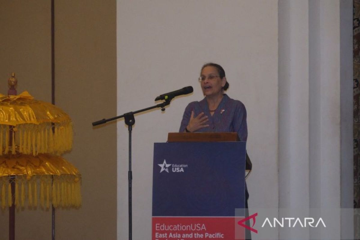 Boyong 108 Kampus dan Tarik Mahasiswa dari Bali untuk Kuliah di AS, Ini Visi Dubes Kamala