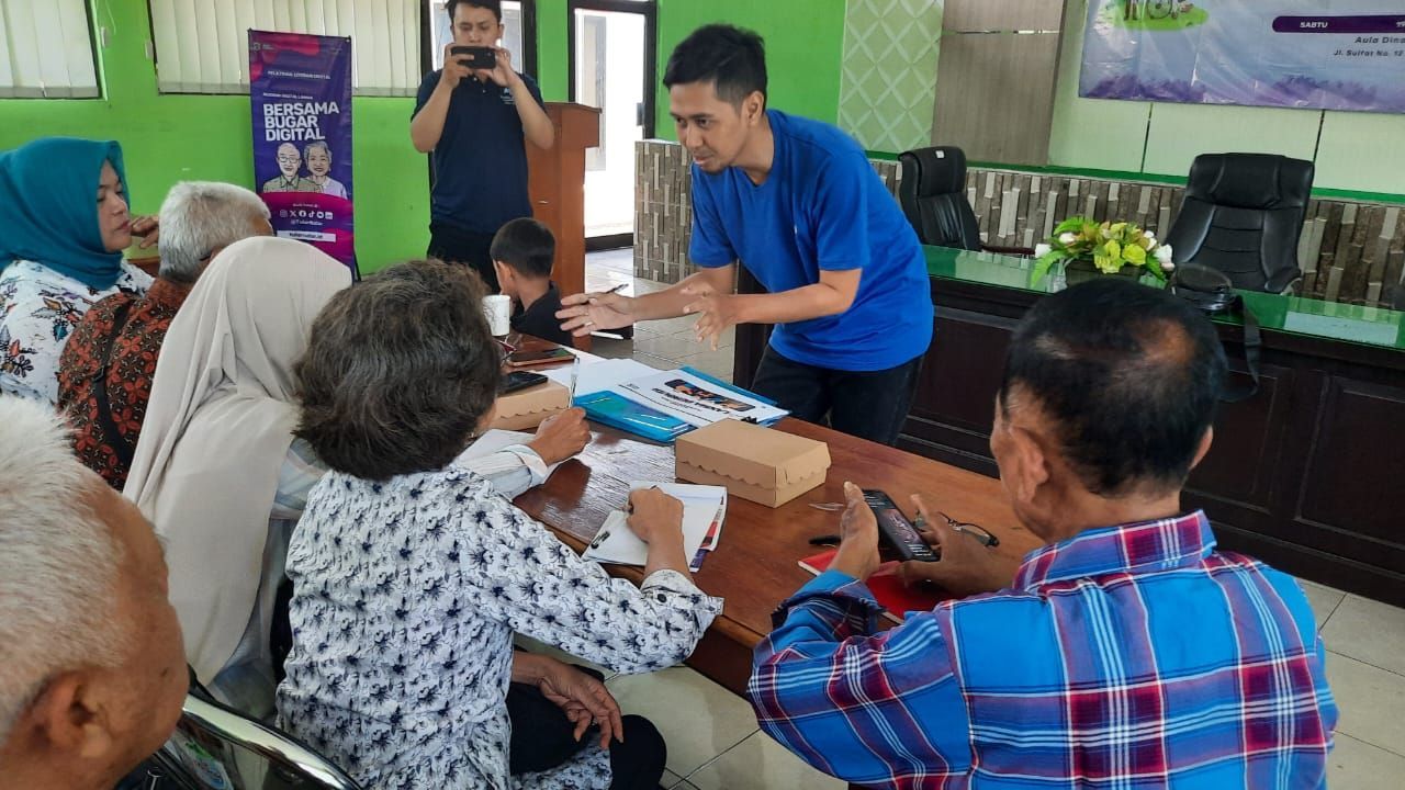 Lansia Malang Asyik Belajar Digital: Lindungi Diri dari Hoaks