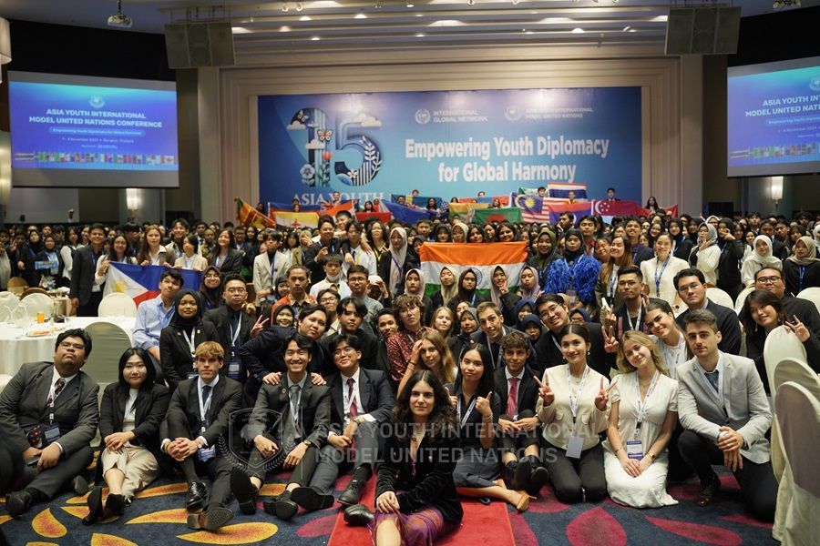 AYIMUN Ke-15 Sukses! 700 Pelajar dari 28 Negara Berkumpul di Bangkok 