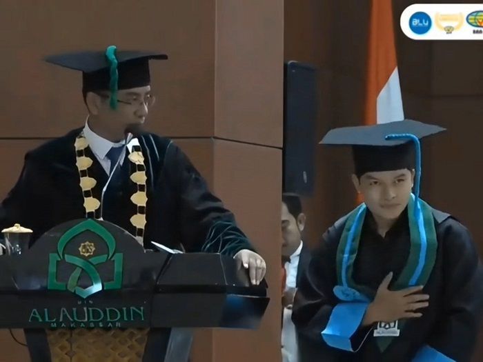 Wisudawan Tanya Kiat Jadi Profesor ke Rektor via WA, Dijawab Kocak dan Inspiratif: Jangan Pergi ke Dukun!