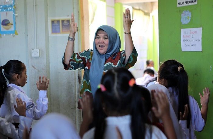 6 Ide Kado Sederhana untuk Guru yang Penuh Makna dan Fungsional