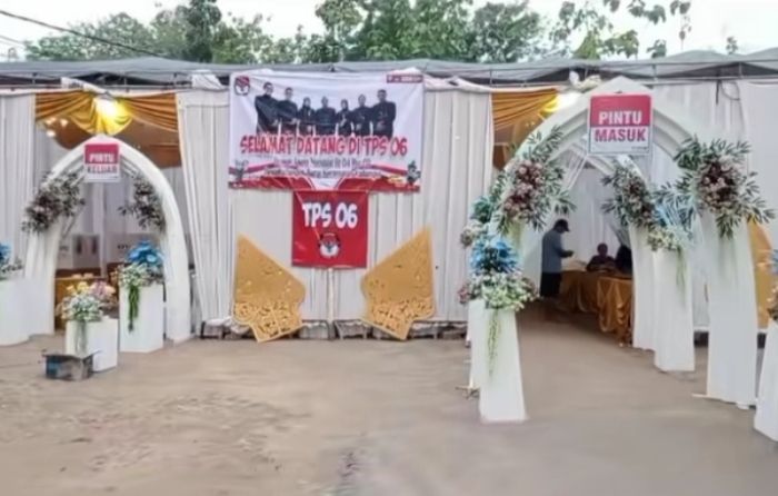 Viral, TPS di Sumenep Bernuansa Pesta Pernikahan, Netizen : Serasa Nyoblos di Hajatan!