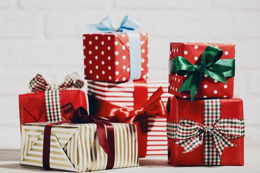 13 Inspirasi Kado Natal untuk Teman, Unik dan Berkesan!