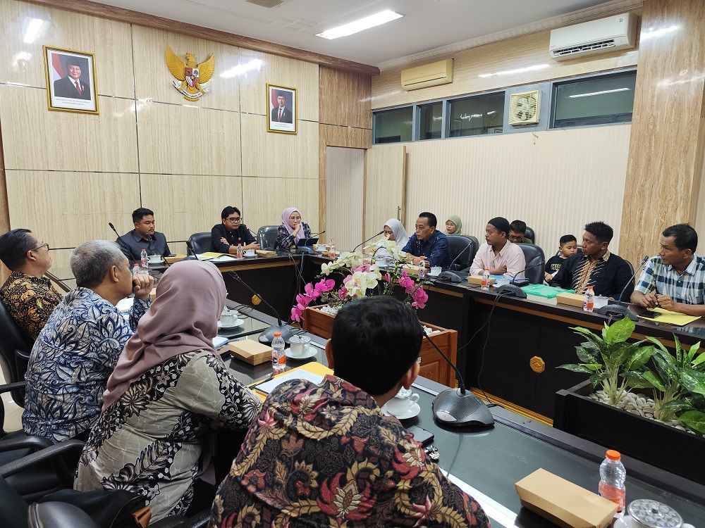 Paguyuban Pedagang Pasar Wadul Protes ke DPRD Jember, Ada Minimarket  Dibangun Terlalu Dekat dengan Pasar Tradisional