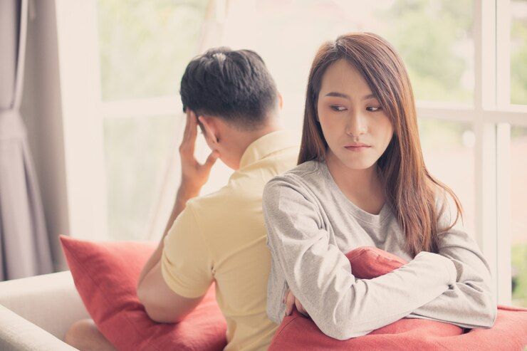 4 Alasan yang Membuat Wanita Sering Jatuh ke Pelukan Pria yang Salah