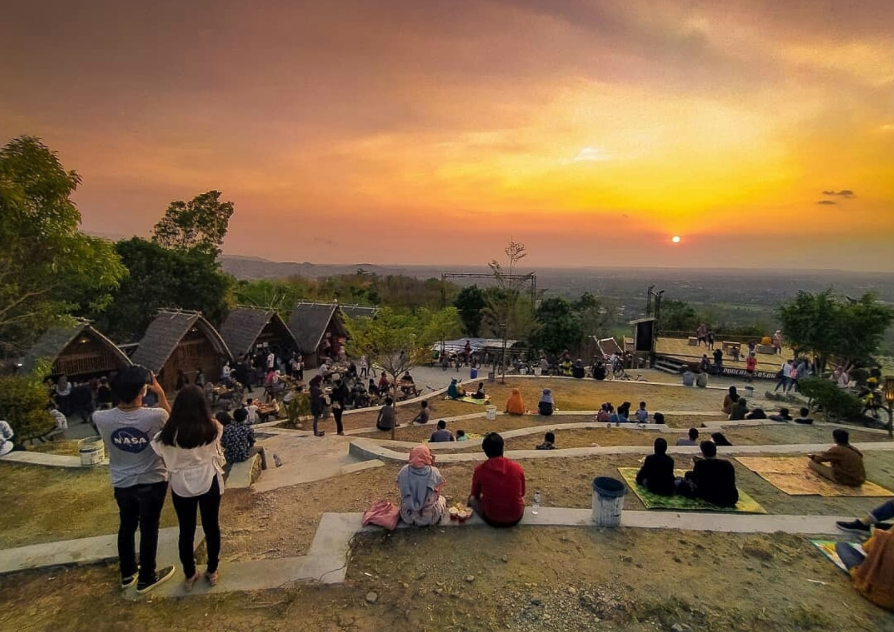 7 Tempat Ngabuburit Seru di Depok 2025, Ada Masjid Kubah Mas