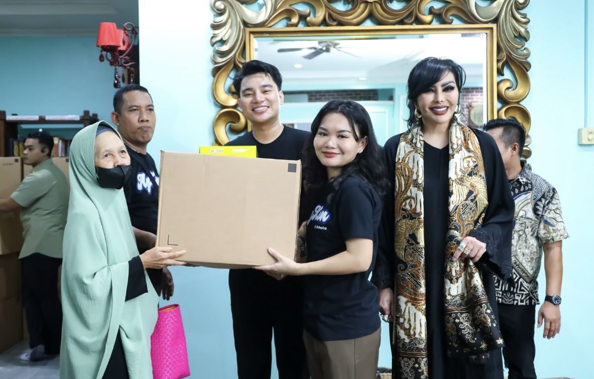 Ramadan Seru ala Cahaya Manthovani dan Kenshie Lie, Berbagi Kehangatan ke Sesama
