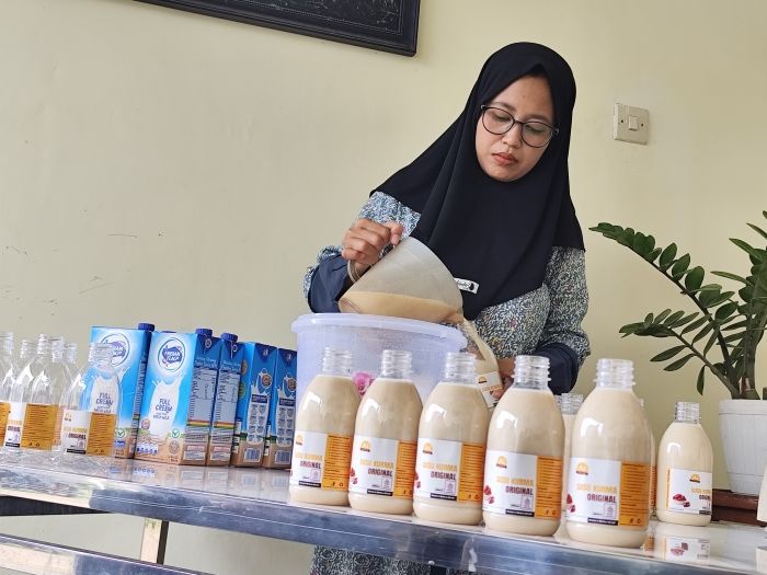 Merintis Usaha dari Pengalaman Pribadi, Diana Raup Berkah Ramadhan Lewat Susu Kurma
