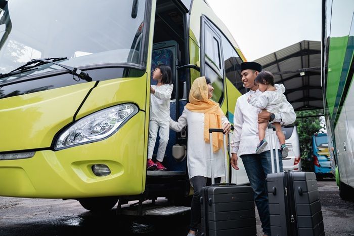 17 Caption Arus Balik Lebaran: Momen Haru Saat Meninggalkan Kampung Halaman
