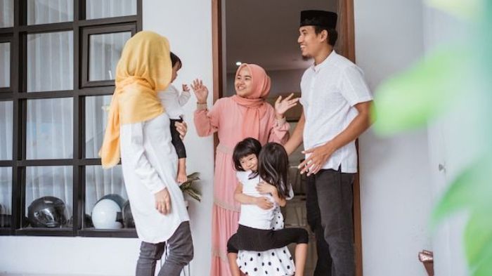 3 Puisi Idul Fitri Tentang Keluarga yang Menyentuh Hati