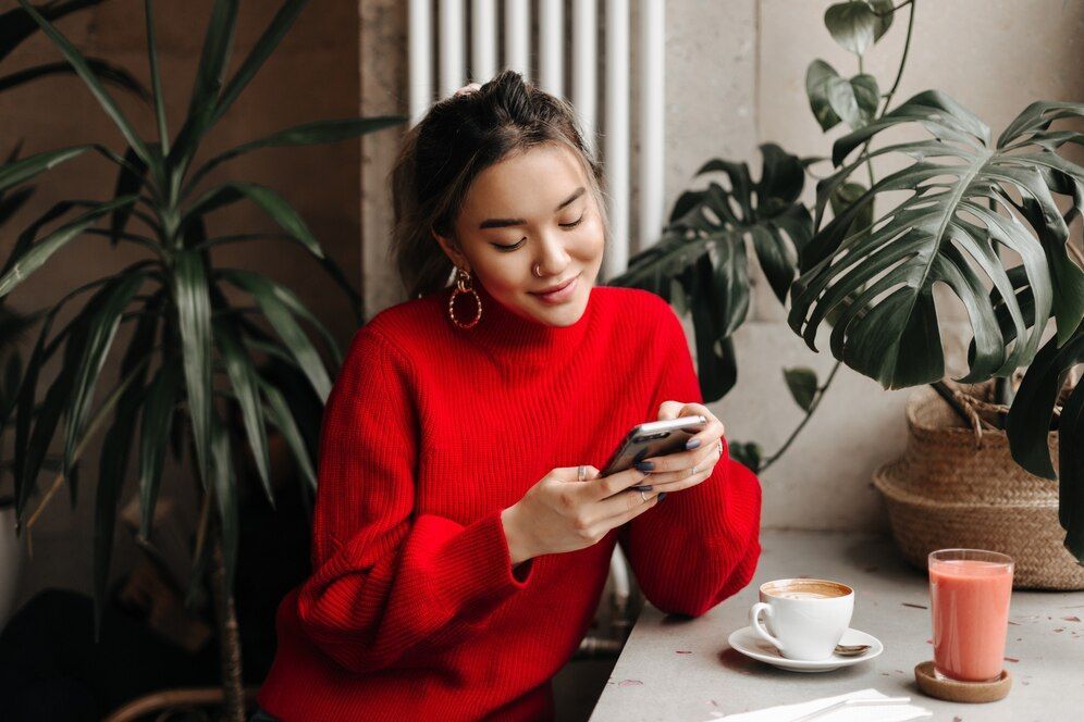 3 Zodiak yang Paling Sering Menghubungi Mantan, Ada yang Masih Berharap?
