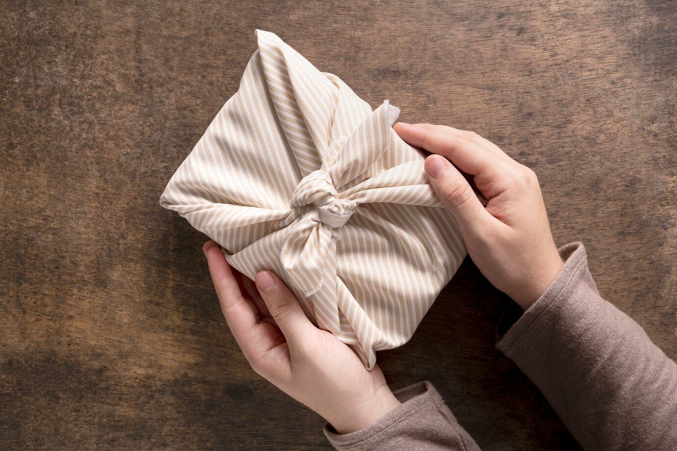 17 Ucapan Hampers untuk Sahabat yang Bermakna, Biar Persahabatan Makin Erat!