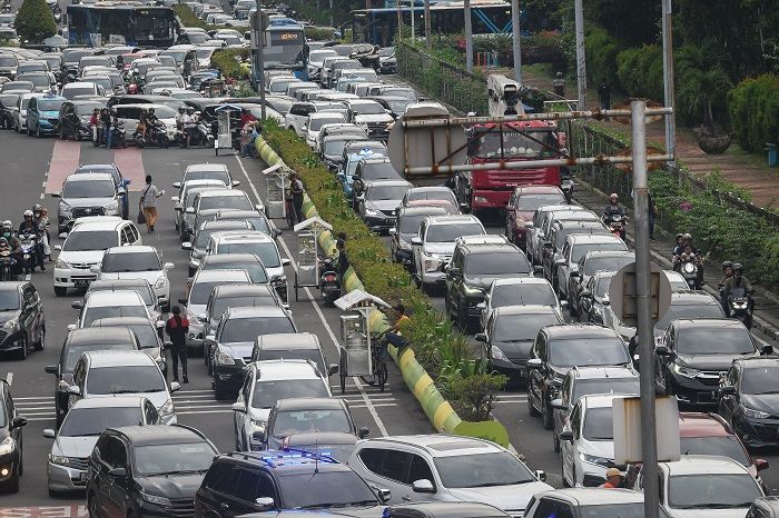Menguji Kesabaran di Jalan Raya: Ketika Macet Menjelang Maghrib