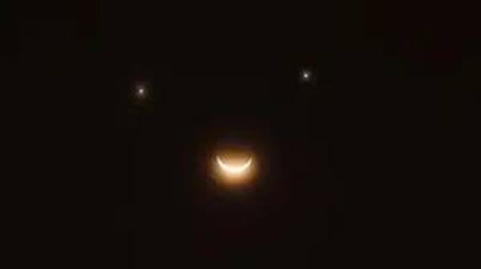 Fenomena Langka! “Smiley Face” Hiasi Langit Indonesia pada 25 April Pagi