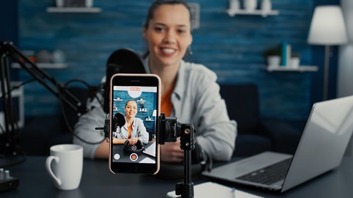Bukan Insinyur atau Dokter, Kini Influencer Jadi Tolak Ukur Sukses di Era Digital?