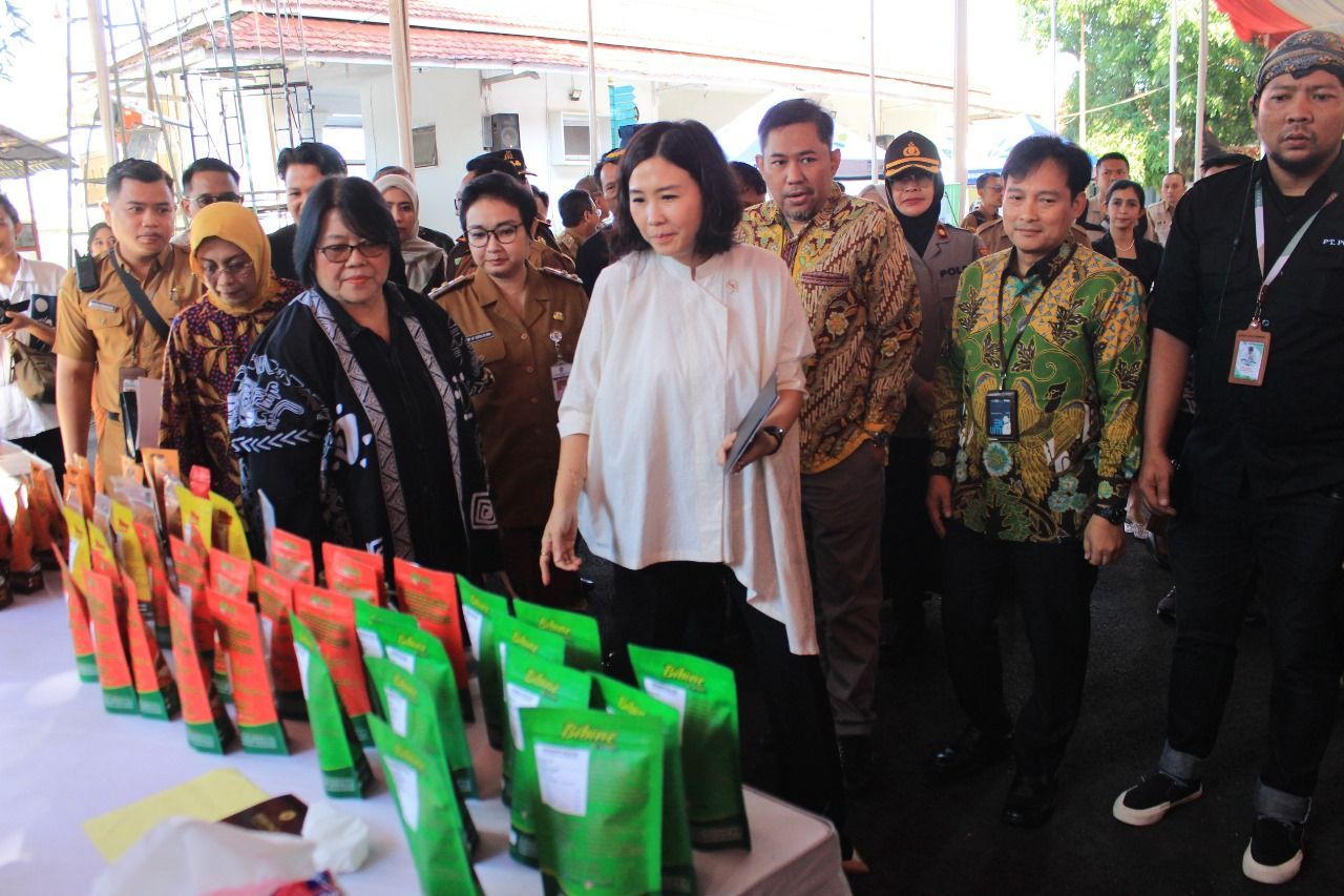 Wamen Veronica Tan Tekankan Kemandirian Perempuan, Dirut PNM Sepakat Perkuat Pemberdayaan