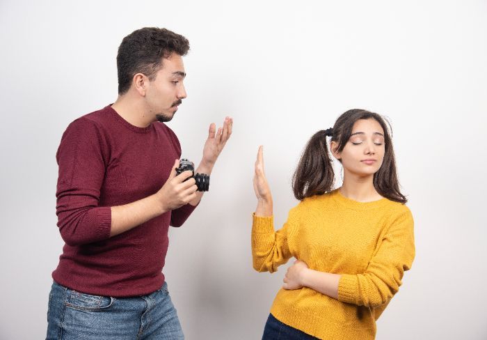 5 Tanda Pasangan Gaslighting hingga Diam-diam Memutarbalikkan Kesalahan