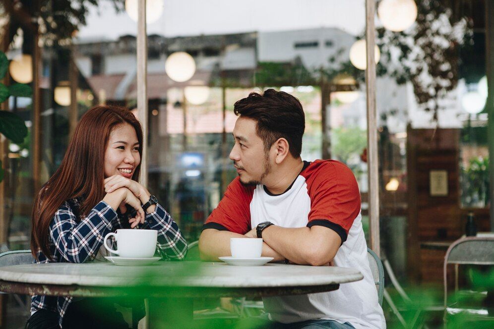 3 Zodiak Ini Sering Bahas Mantan saat Kencan Pertama, Stop Ya!