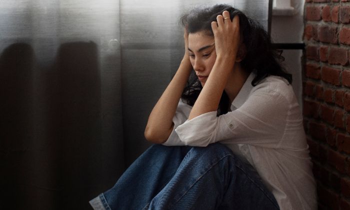 Kebiasaan Buruk yang Ternyata Muncul Gara-gara Trauma, Kamu Ngerasa Gini Juga?