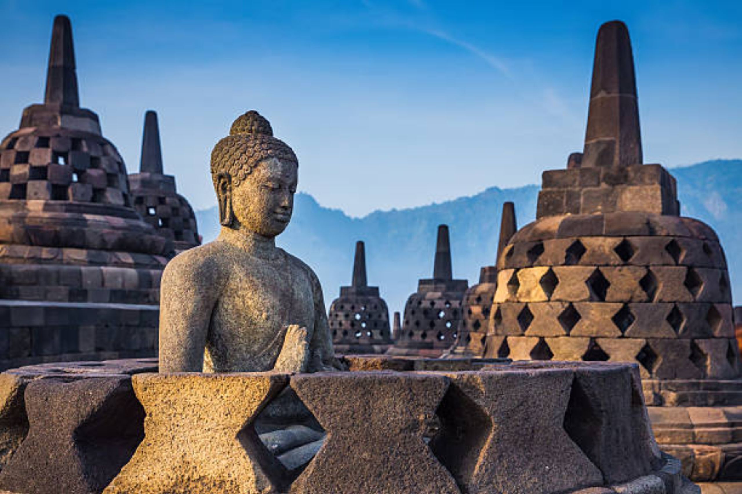 Banyak yang Tak Tahu! Ini 5 Perbedaan Agama Hindu dan Buddha