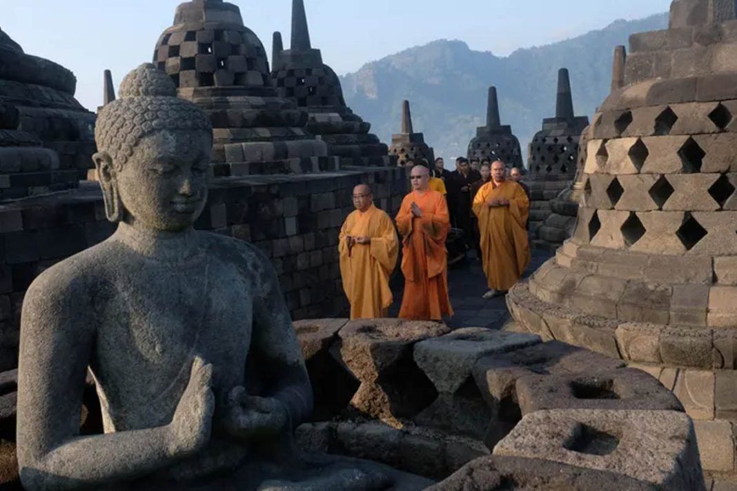 Makna Filosofis di Balik Sejarah dan Perayaan Waisak