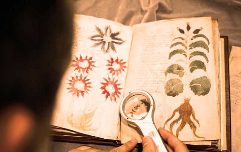 6 Buku Kuno Terlangka dan Paling Misterius di Dunia yang Belum Terpecahkan