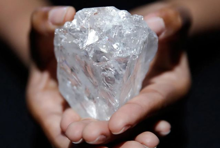 Penemuan Berlian Langka 50,25 Karat di Botswana: Tambang Karowe Kembali Jadi Rekor Dunia!