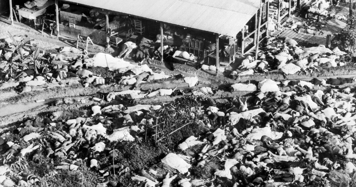 Tragedi Jonestown Massacre: Bunuh Diri Massal di Bawah Pengaruh Sekte Jim Jones