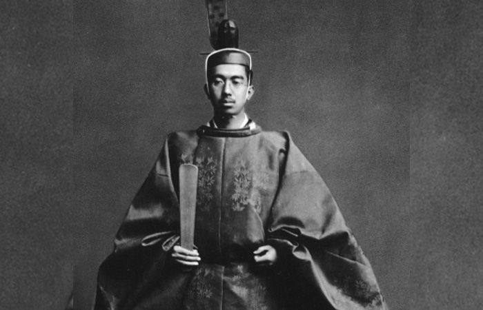 Kisah Kaisar Hirohito: Perjalanan Panjang dari Perang hingga Perdamaian