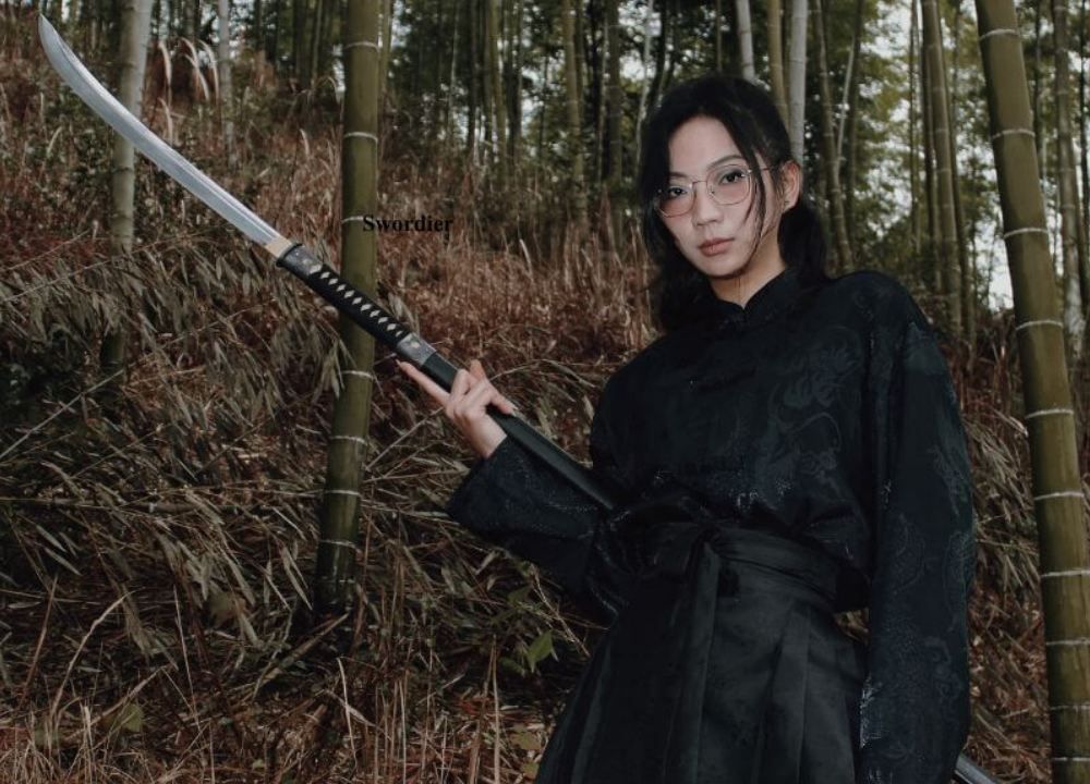 Fakta di Balik Naginata: Senjata ikonik Andalan Para Wanita Jepang dari Zaman Heian