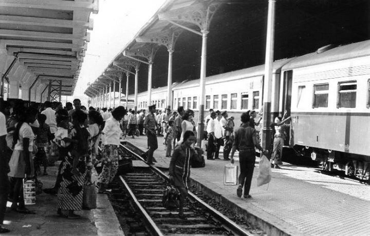 Stasiun Bogor dan Jejak Rel Kolonial: Kisah Pembangunan Jalur Kereta Pertama di Jawa