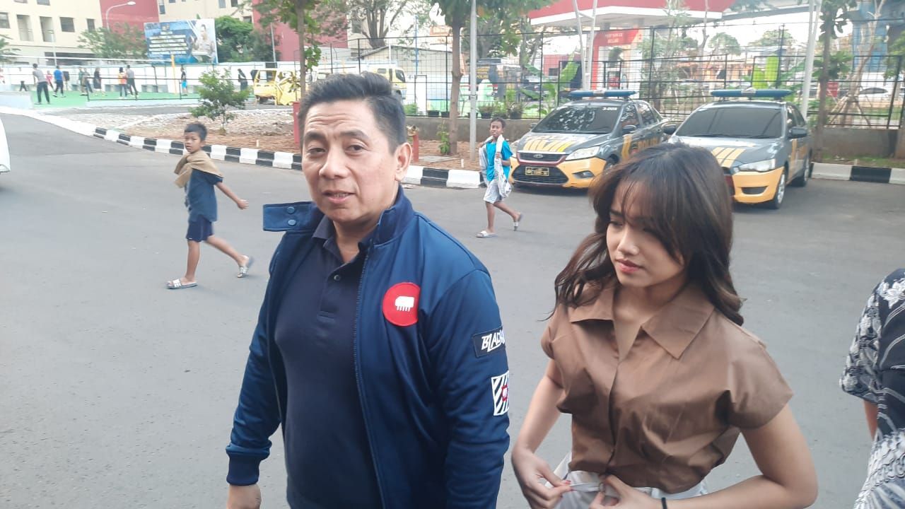 Fuji Laporkan Mantan Manajer Terkait Dugaan Penggelapan ke Polres Metro Jakarta Barat