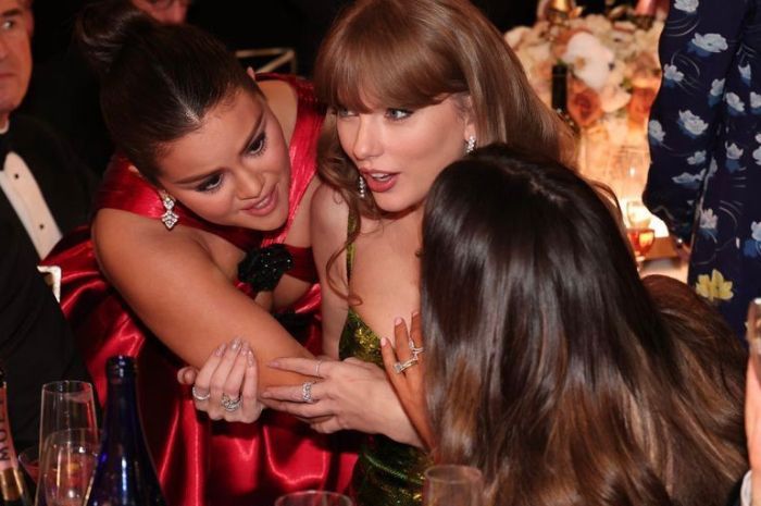 Selena Gomez dan Taylor Swift Julid di Golden Globes Awards, Ngomongin Apa?