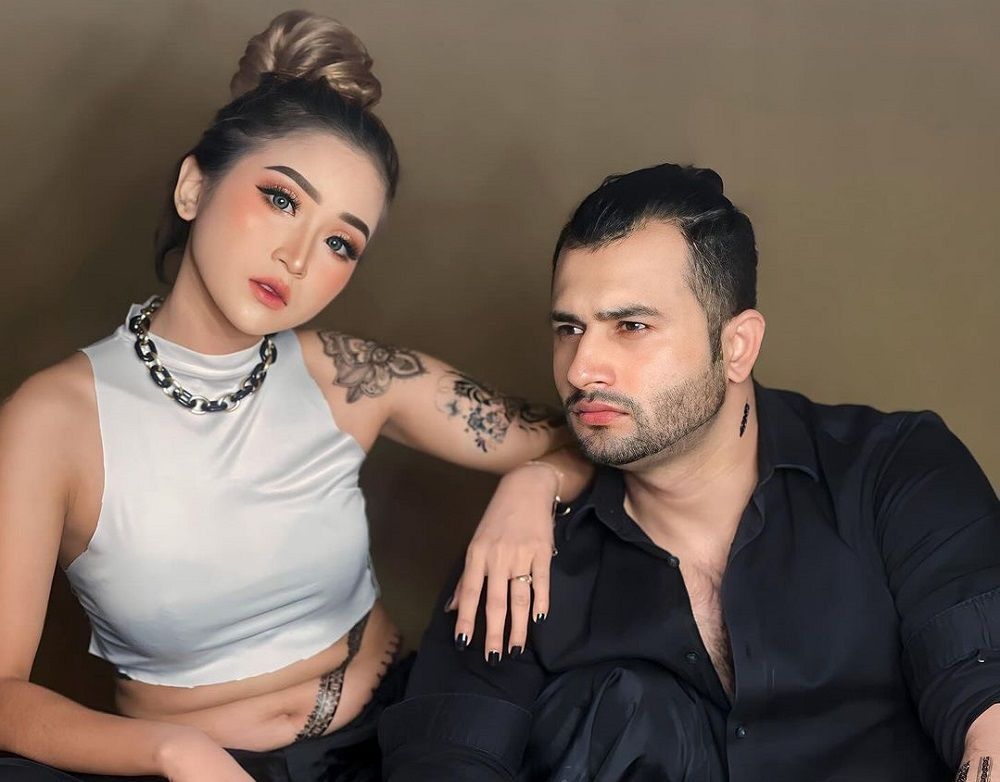 Prahara Rumah Tangga Selebgram Akash Elahi-Venny Alberti, Saling Tuduh Penyebab Penyakit Kelamin