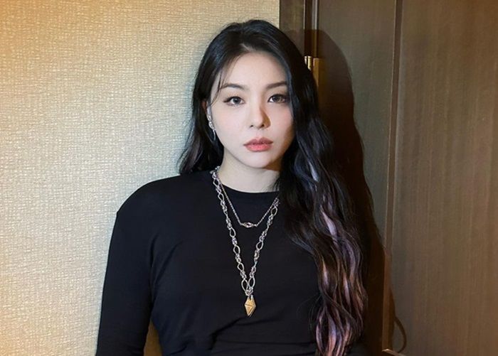 Kabar Bahagia, Penyanyi Solo Ailee akan Menikah dengan Pacarnya yang Non-Seleb